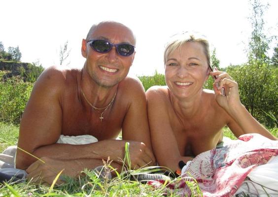 25P 26. French nudists