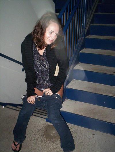 15P Nice (outdoor) toilet and bathroom girls 7