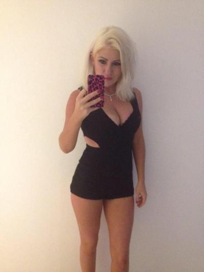 8P Uk Milf Bimbo Stupid dumb Slut Mom Blonde