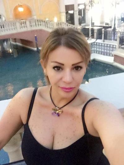 25P arab syrian mom 2020