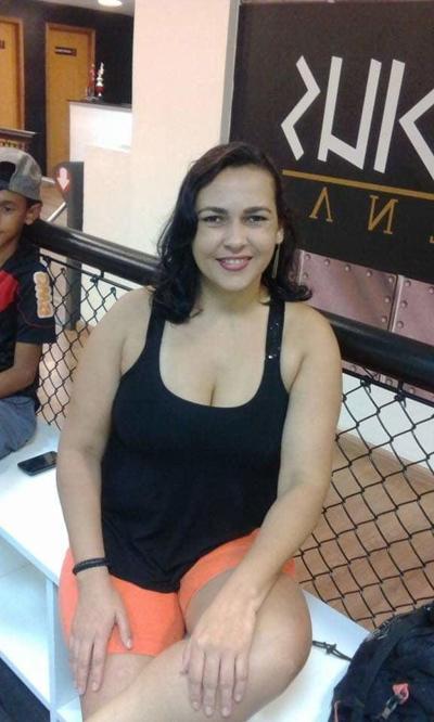 6P La mamá de otro amigo - ¿Es MILF?