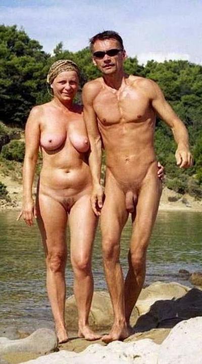 25P Swingers at the Beach #90