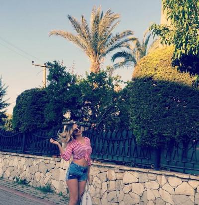 19P Turkish Instagram Girls 82 Esra