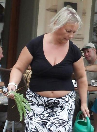 25P Voyeur Candid Street Shots - Big Boobs